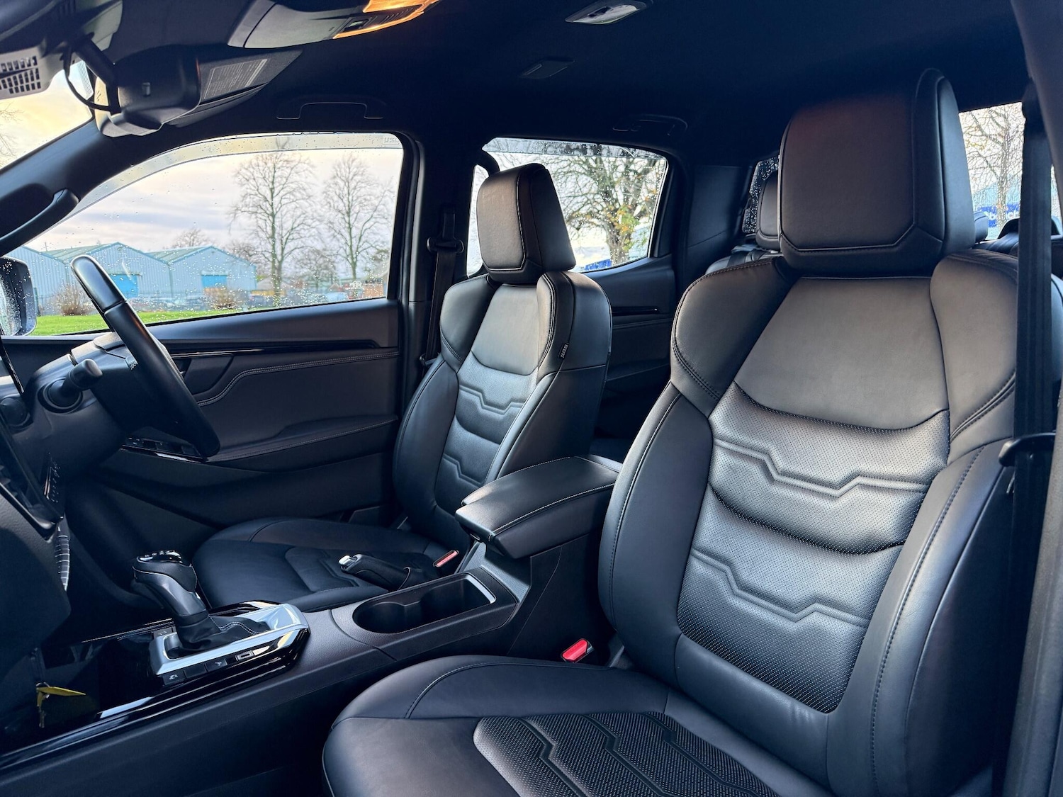 Used Isuzu D-Max 2023 for sale - 76597149: Photo 4