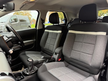 Used Citroen C4 Cactus 2018 for sale - 76226735: Photo