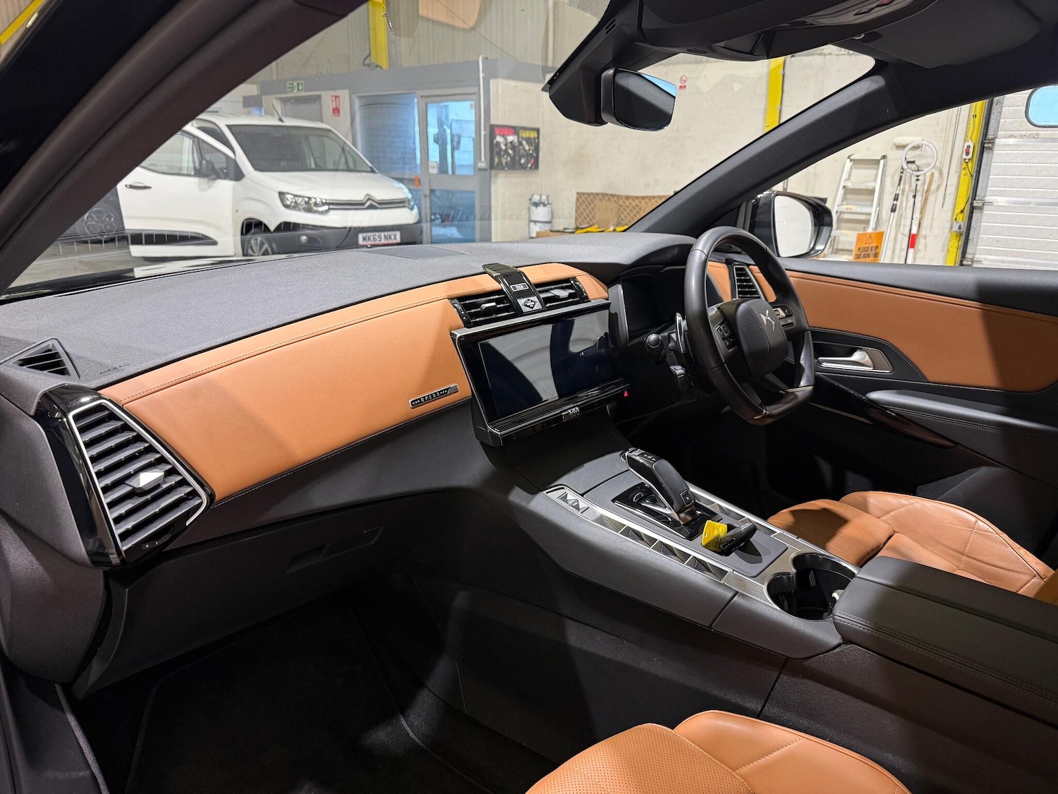 Used DS Automobiles DS 7 Crossback 2021 for sale - 76728162: Photo 15