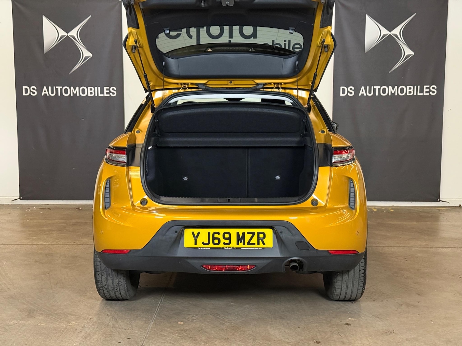Vehicle 21