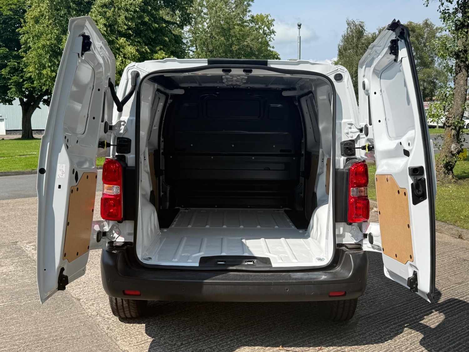 Used Peugeot Expert 2024 for sale - 77625939: Photo 17