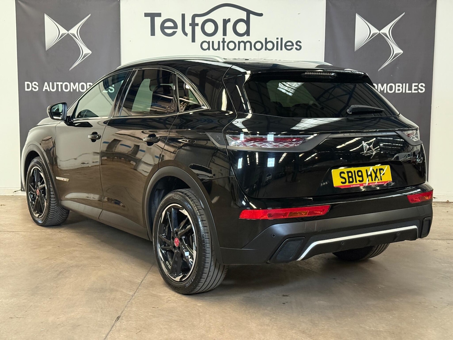 Used DS Automobiles DS 7 Crossback 2019 for sale - 76072870: Photo 2