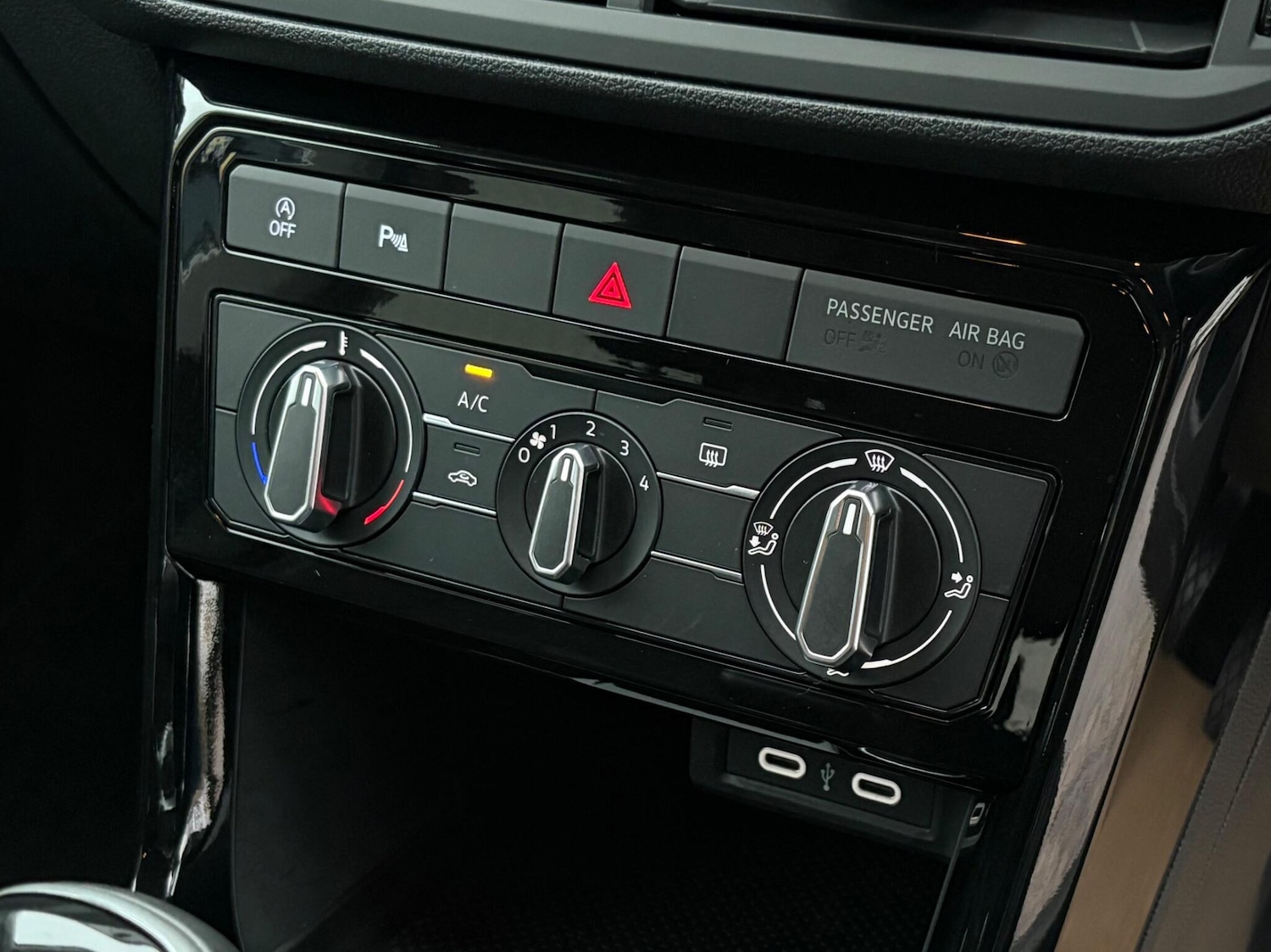 Used Volkswagen T-Cross 2024 for sale - 76965220: Photo 17