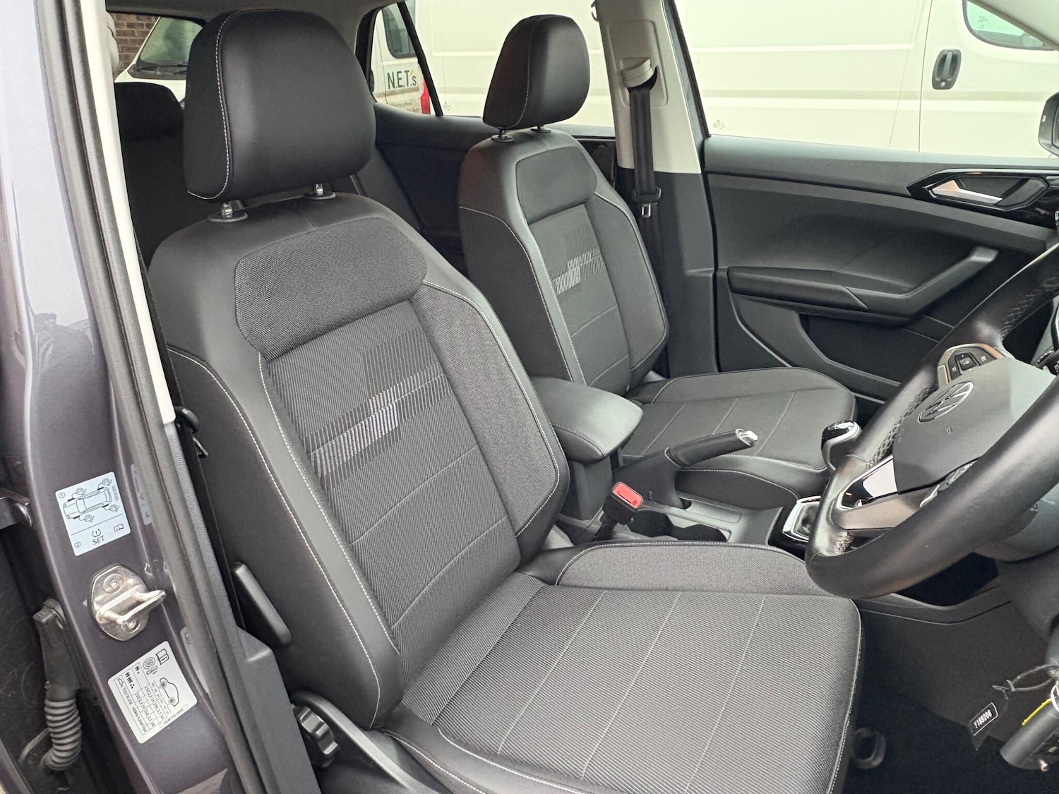 Used Volkswagen T-Cross 2024 for sale - 76965220: Photo 4