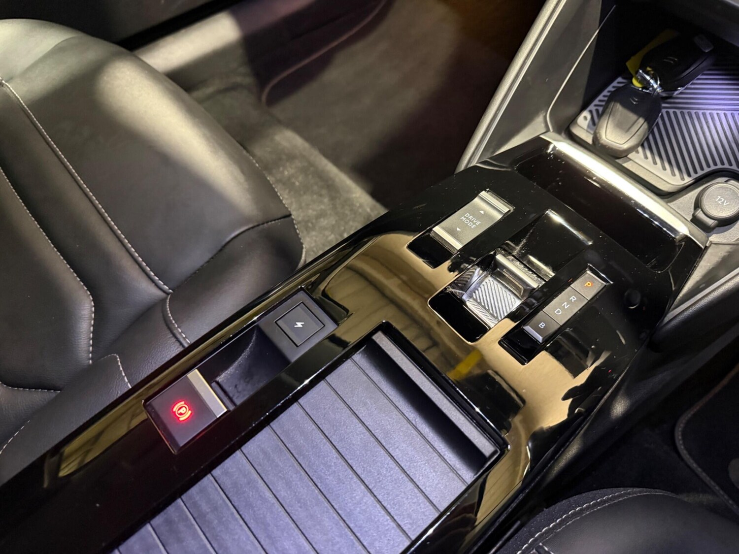 Used Citroen e-C4 2021 for sale - 77120770: Photo 24