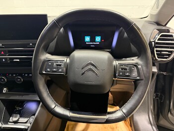 Used Citroen e-C4 2021 for sale - 77120770: Photo