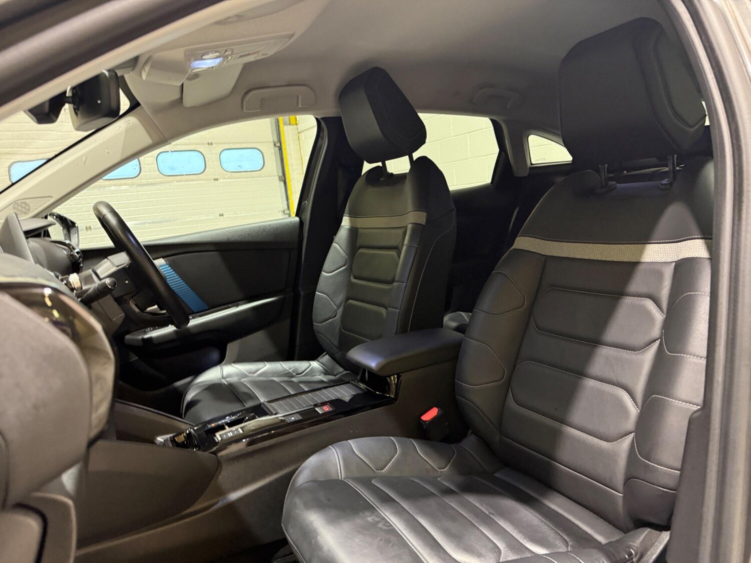 Used Citroen e-C4 2021 for sale - 77120770: Photo 4