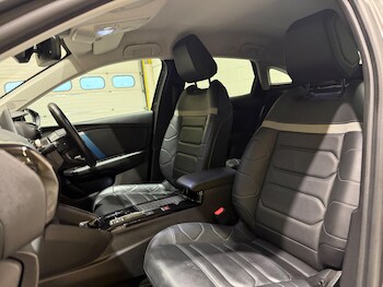 Used Citroen e-C4 2021 for sale - 77120770: Photo