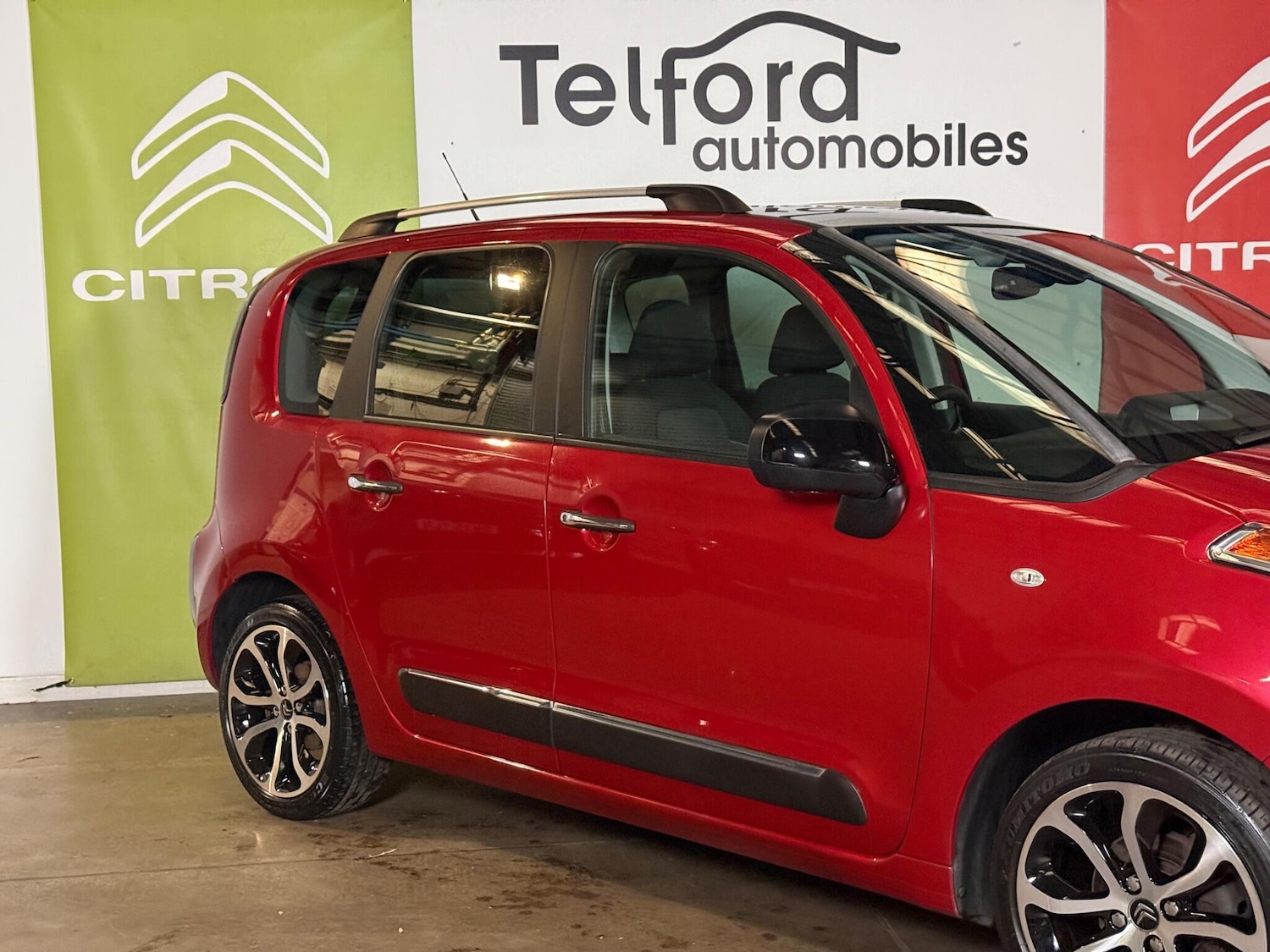 Used Citroen C3 Picasso 2017 for sale - 76433164: Photo 10