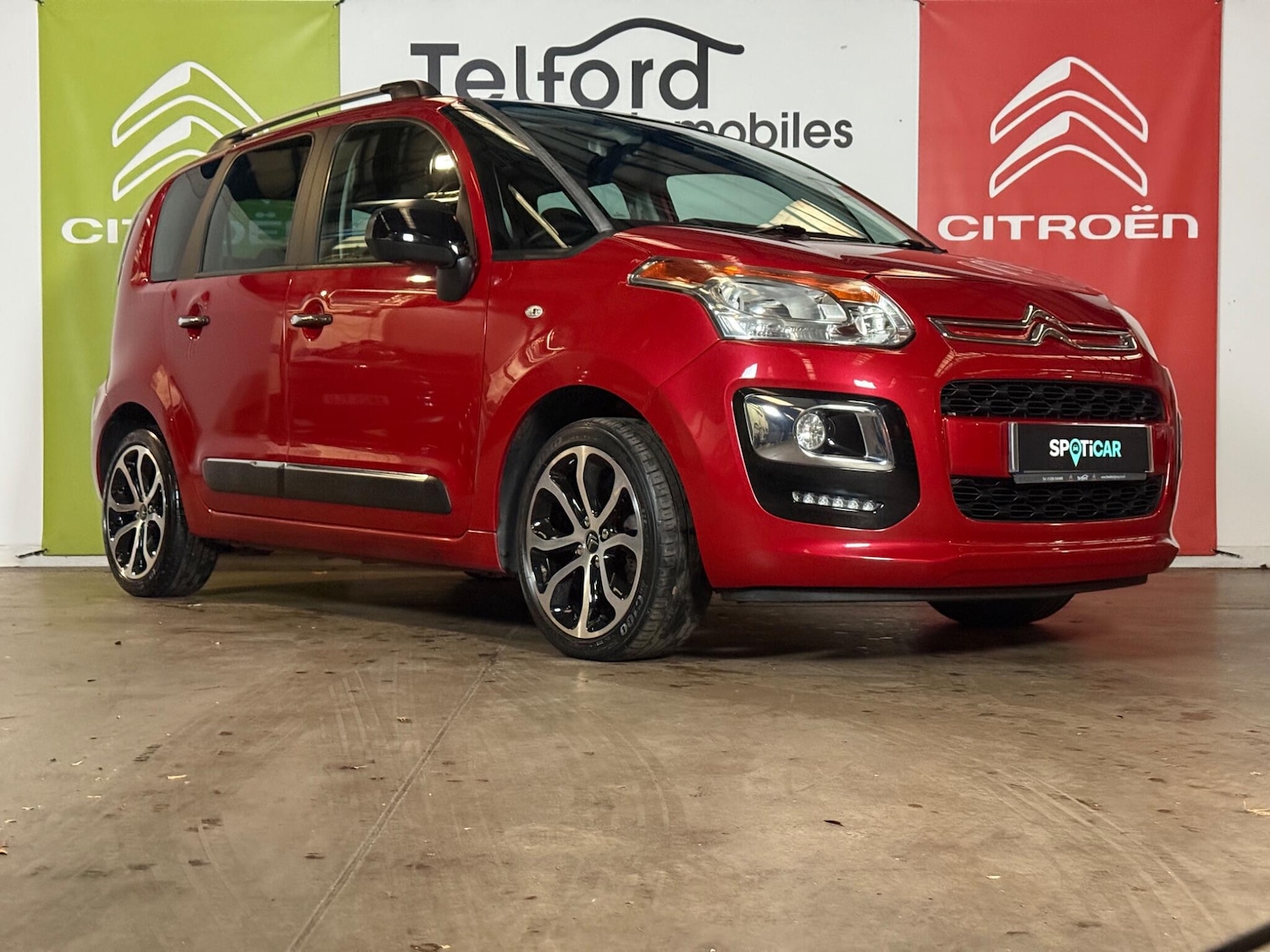 Used Citroen C3 Picasso 2017 for sale - 76433164: Photo 12