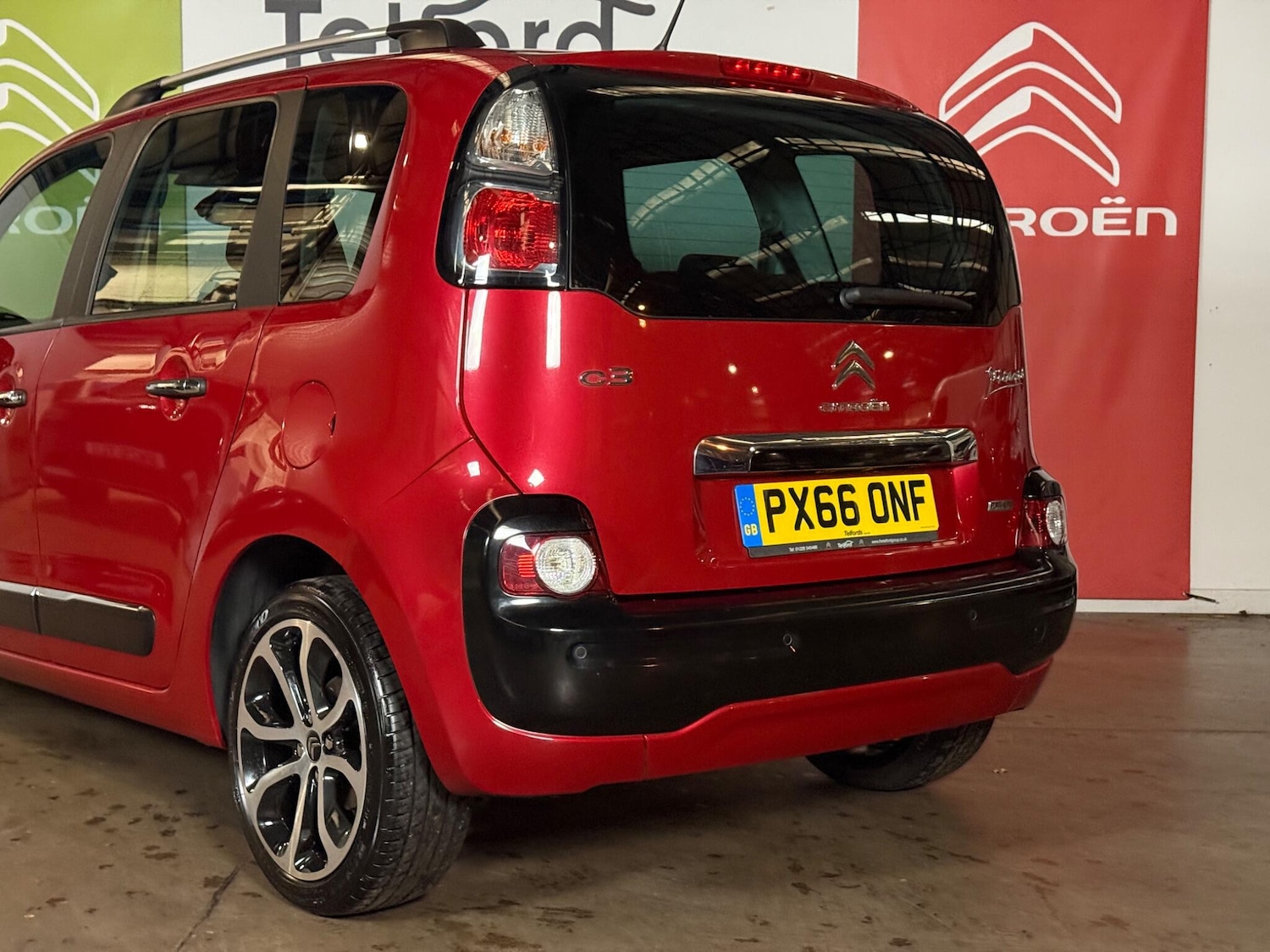 Used Citroen C3 Picasso 2017 for sale - 76433164: Photo 13