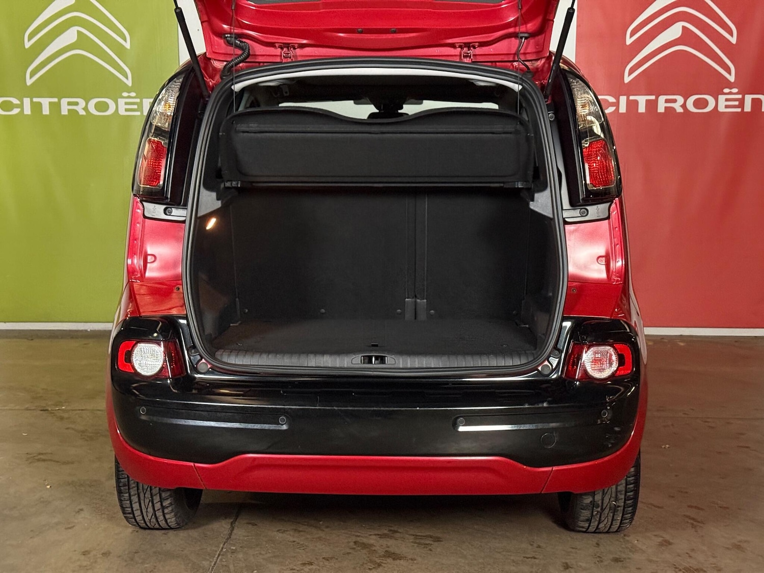 Used Citroen C3 Picasso 2017 for sale - 76433164: Photo 16