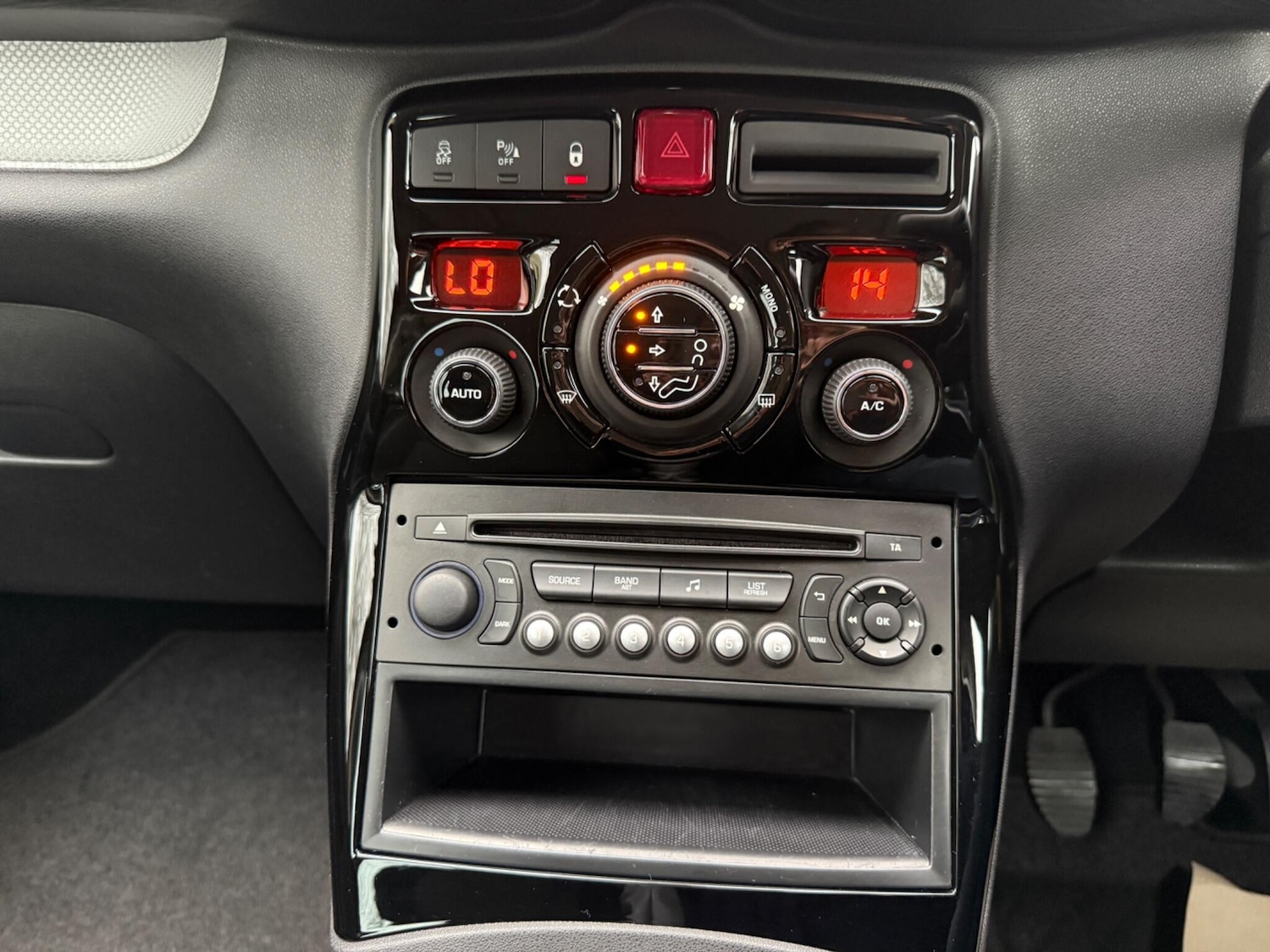 Used Citroen C3 Picasso 2017 for sale - 76433164: Photo 19