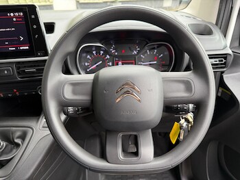 Used Citroen Berlingo 2022 for sale - 75646923: Photo 3