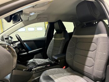 Used Citroen e-C4 2022 for sale - 77120772: Photo