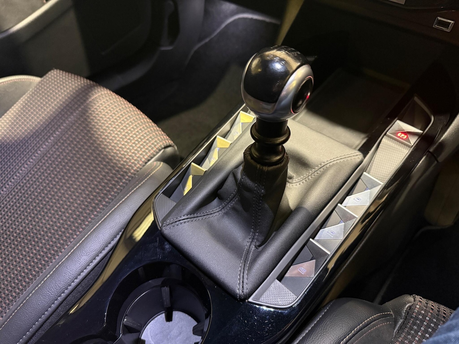 Used DS Automobiles DS 3 Crossback 2019 for sale - 76727097: Photo 25