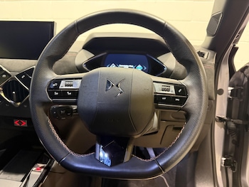 Used DS Automobiles DS 3 Crossback 2021 for sale - 76728082: Photo