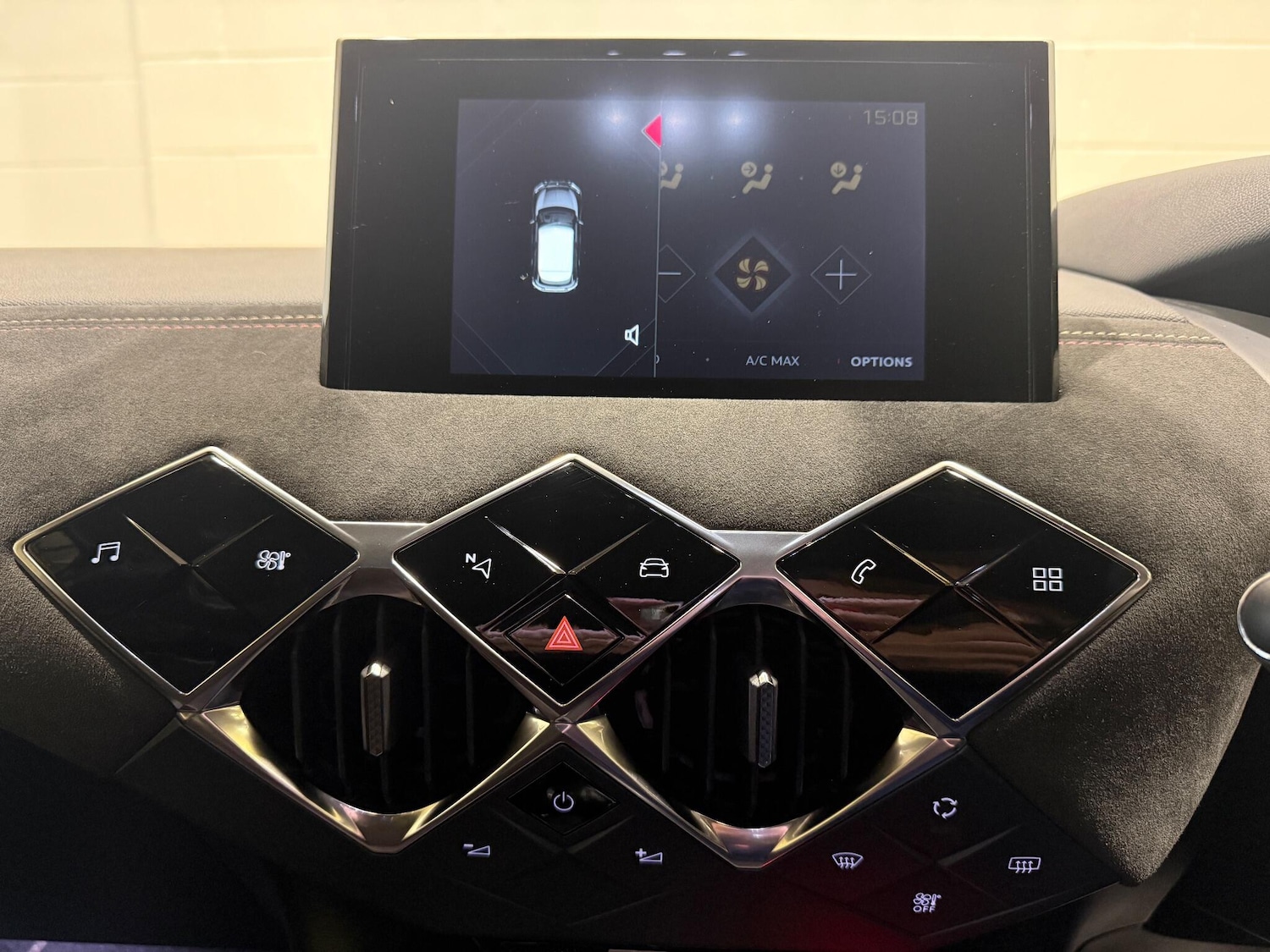 Used DS Automobiles DS 3 Crossback 2022 for sale - 76801481: Photo 24