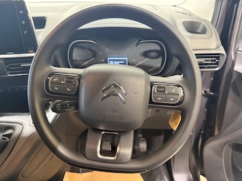 Used Citroen Berlingo 2023 for sale - 79441783: Photo