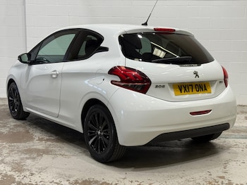 Used Peugeot 208 2017 for sale - 79202175: Photo