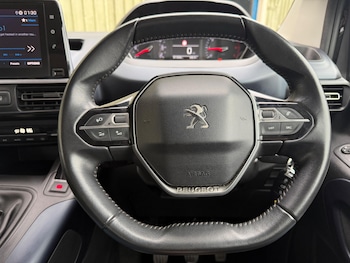 Used Peugeot Rifter 2018 for sale - 76246608: Photo