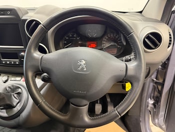 Used Peugeot Partner Tepee 2018 for sale - 78585656: Photo