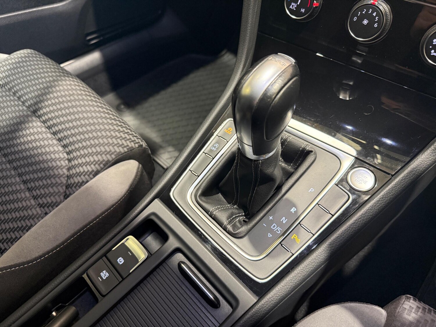 Used Volkswagen Golf for sale - 77908526: Photo 24