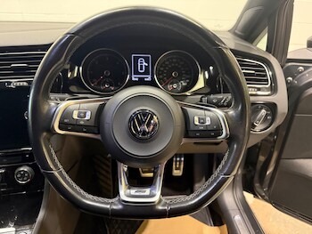 Used Volkswagen Golf 2019 for sale - 77908526: Photo
