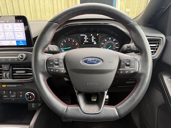 Used Ford Focus 2020 for sale - 76592147: Photo
