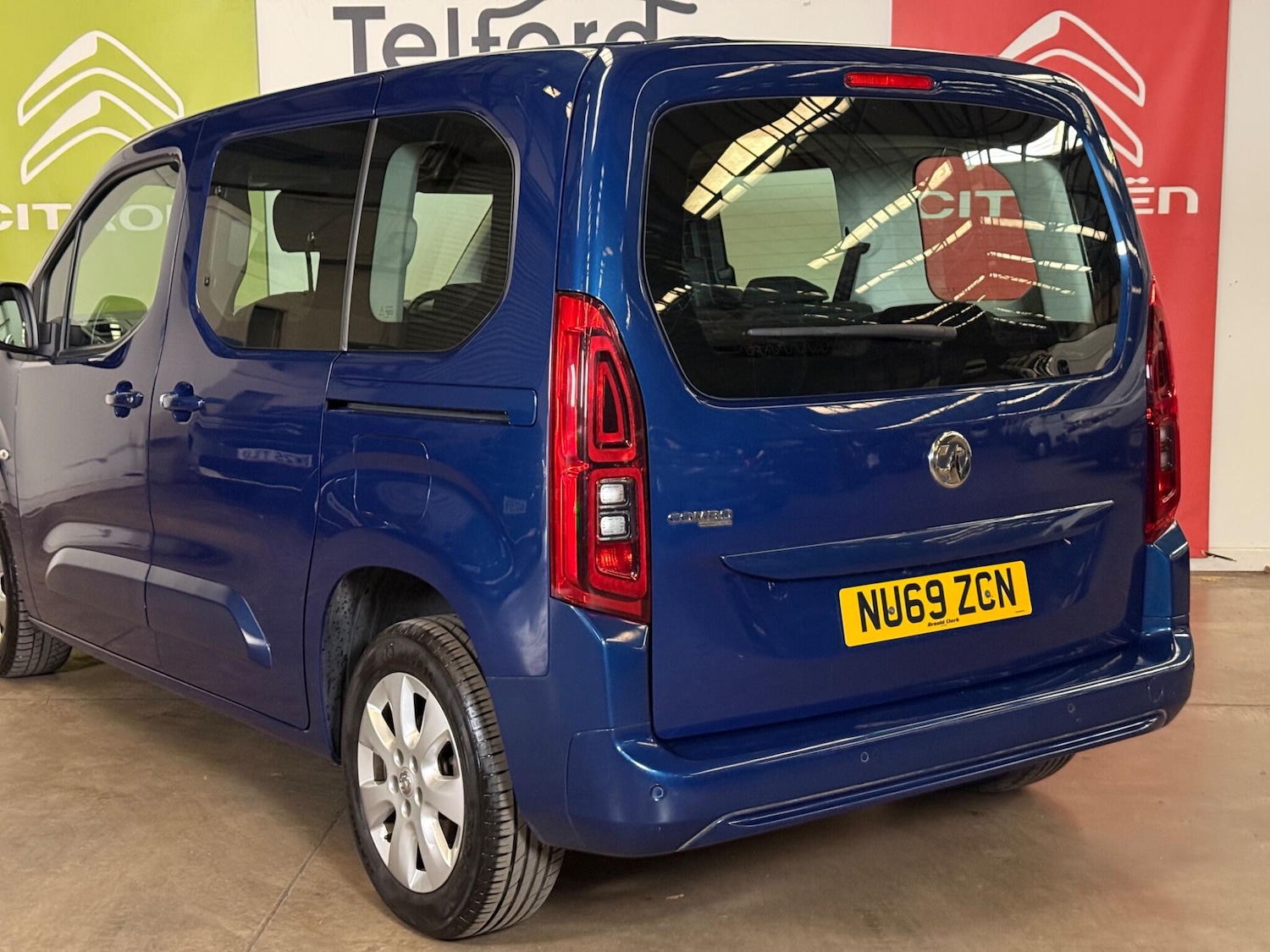 Used Vauxhall Combo Life 2019 for sale - 76282606: Photo 16