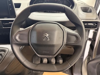 Used Peugeot Partner 2023 for sale - 78260599: Photo