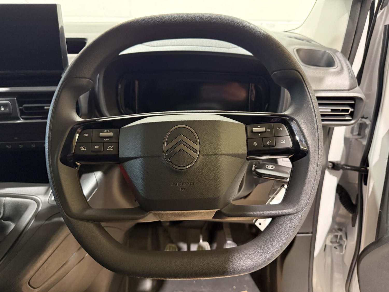 Used Citroen Berlingo 2026 for sale - 77440428: Photo 3