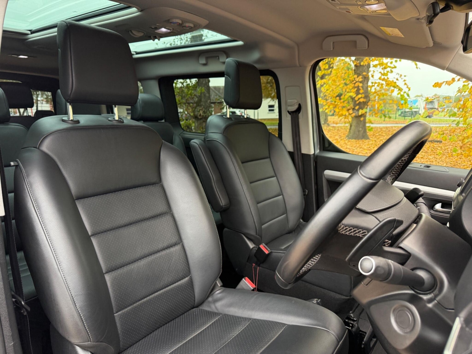 Used Peugeot Traveller 2021 for sale - 76214340: Photo 13