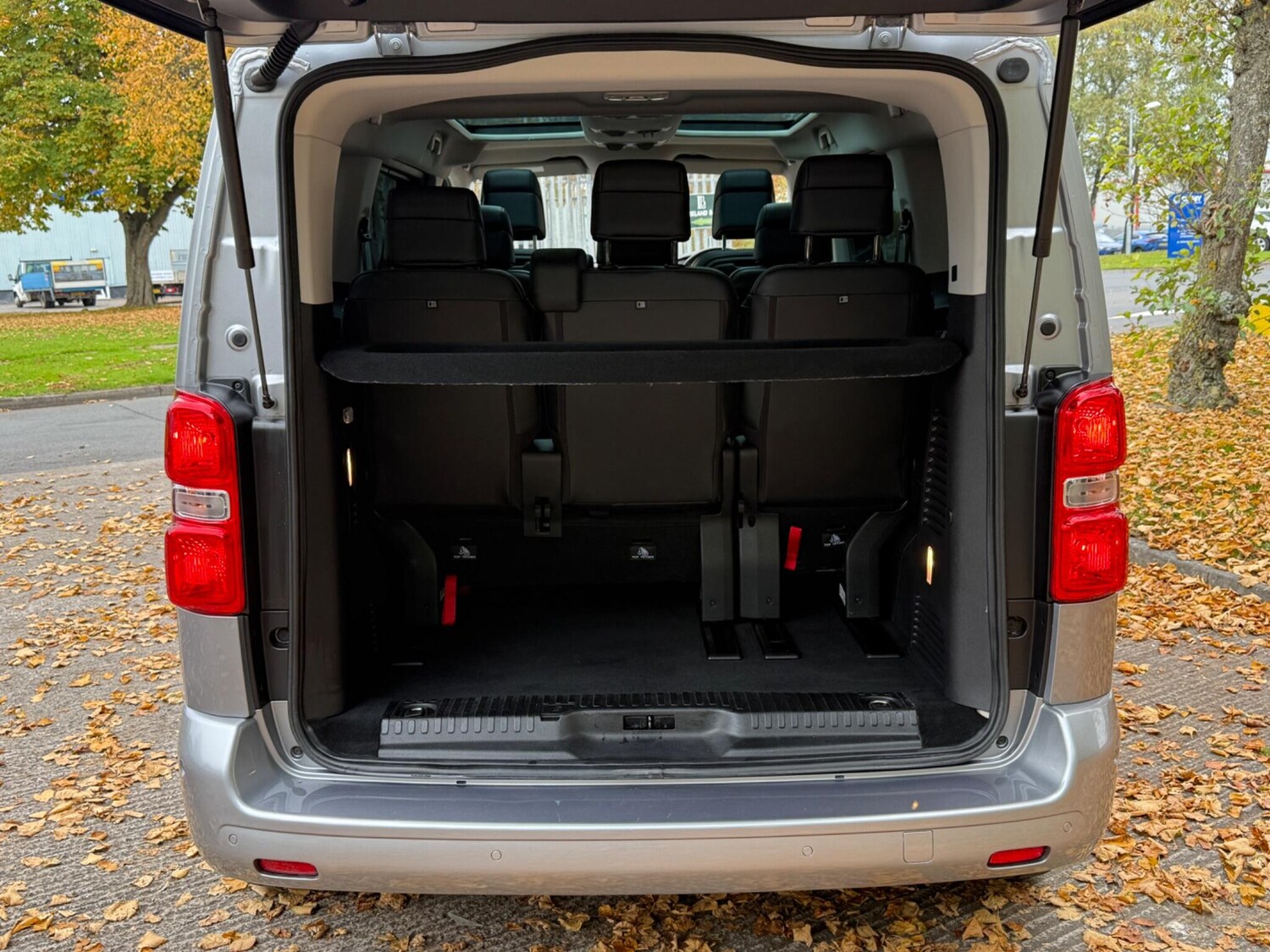 Used Peugeot Traveller 2021 for sale - 76214340: Photo 19