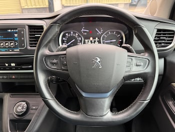 Used Peugeot Traveller 2021 for sale - 76214340: Photo