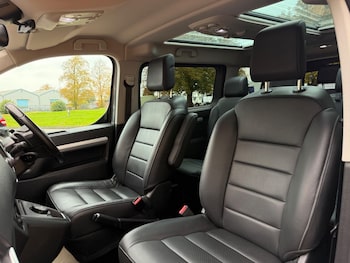 Used Peugeot Traveller 2021 for sale - 76214340: Photo