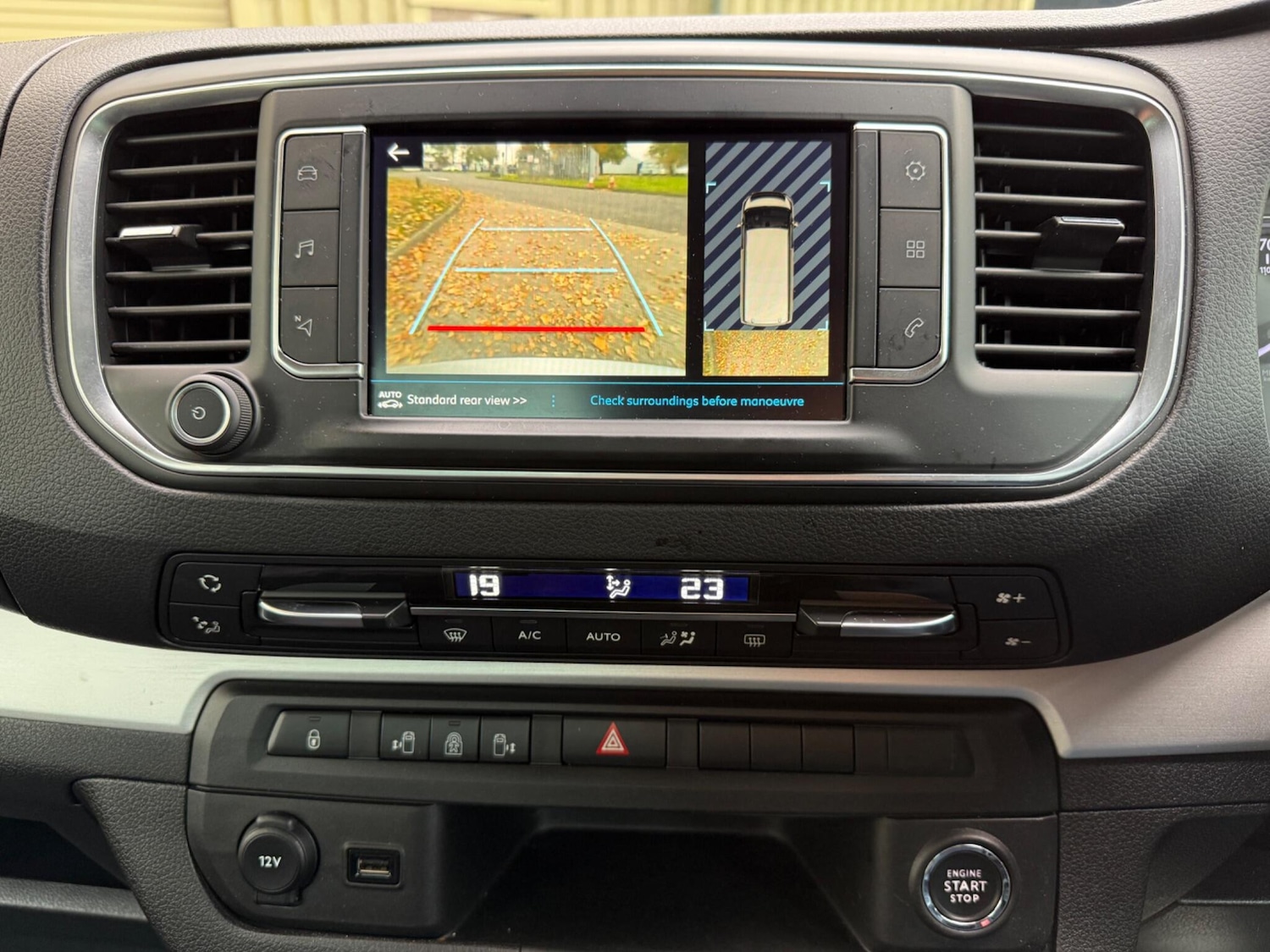 Used Peugeot Traveller 2021 for sale - 76214340: Photo 8