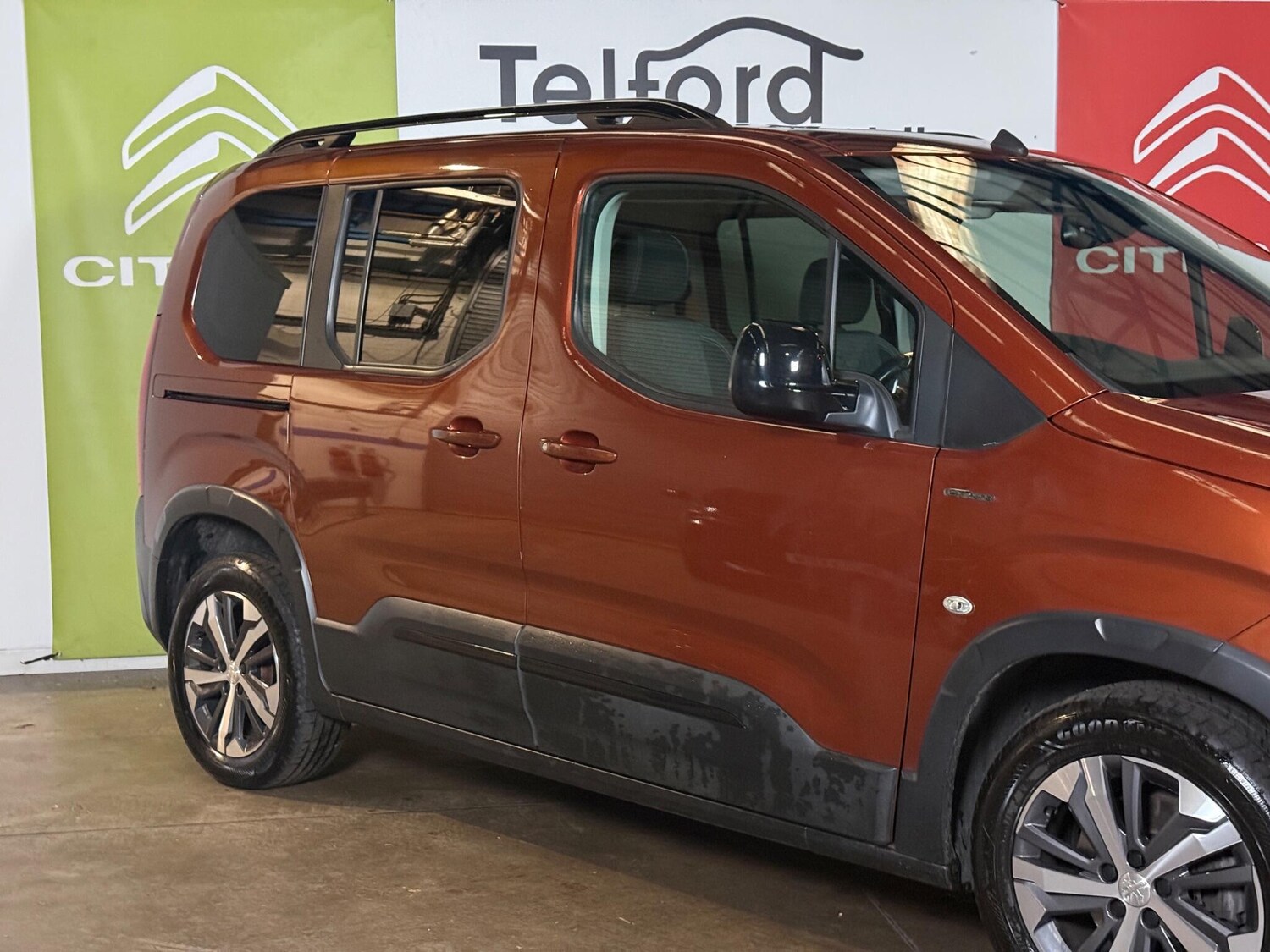 Used Peugeot Rifter 2019 for sale - 76409135: Photo 11