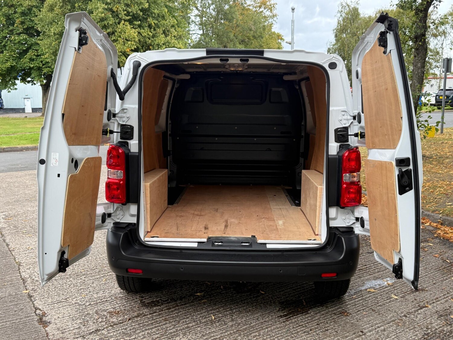 Used Peugeot Expert 2024 for sale - 75647305: Photo 16