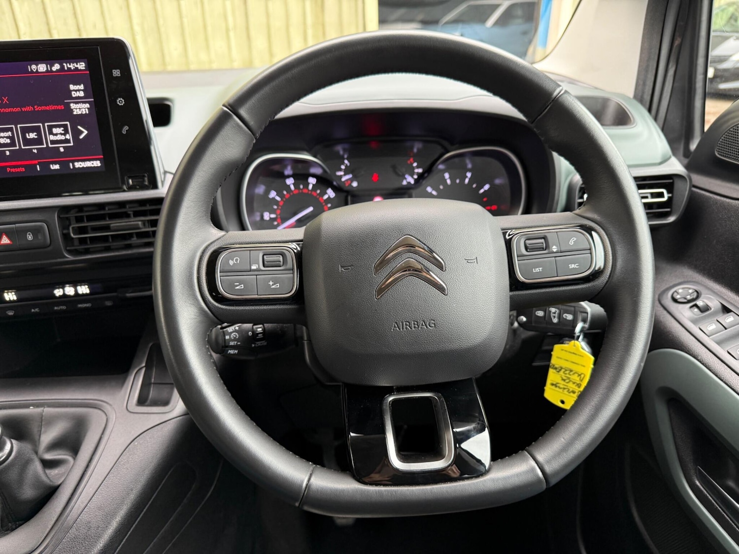 Used Citroen Berlingo 2022 for sale - 76214176: Photo 3