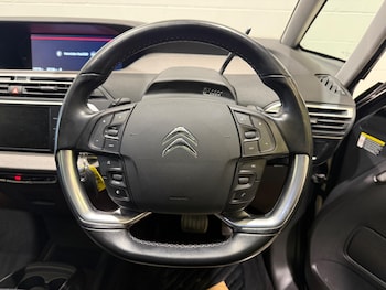 Used Citroen C4 Picasso 2018 for sale - 77768603: Photo