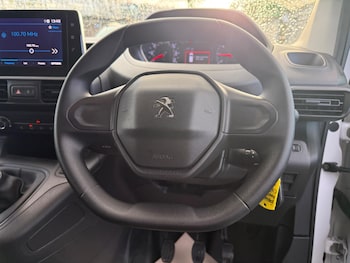 Used Peugeot Partner 2022 for sale - 76742655: Photo