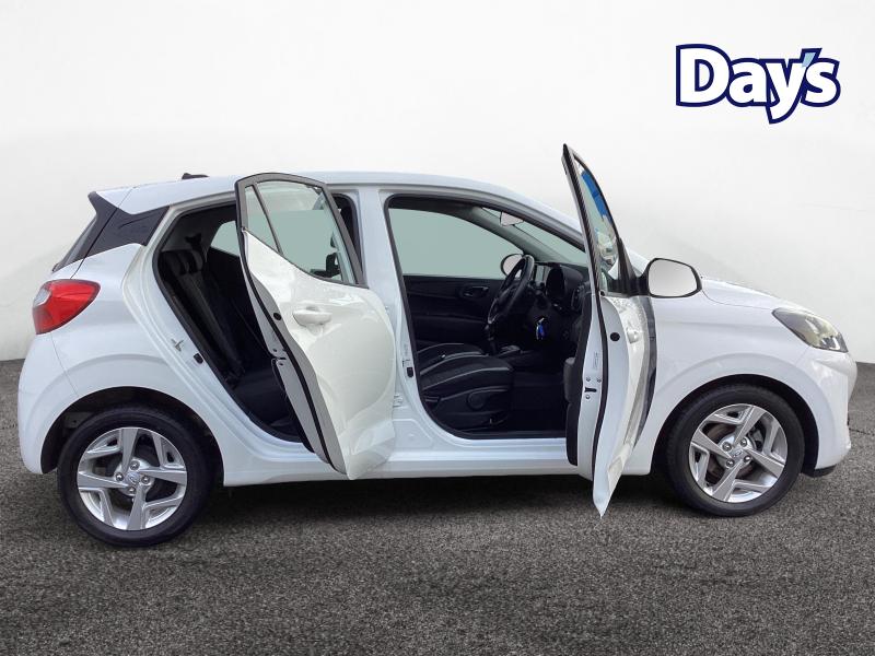 Used Hyundai i10 2022 for sale - 76960870: Photo 9