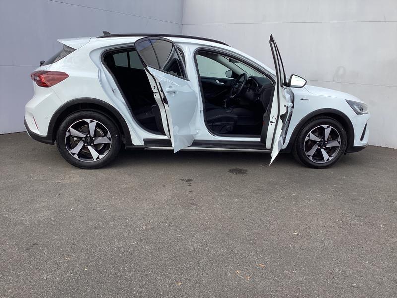 Used Ford Focus 2023 for sale - 76028094: Photo 12