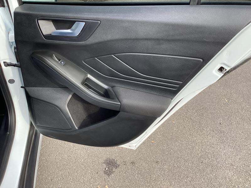 Used Ford Focus 2023 for sale - 76028094: Photo 31