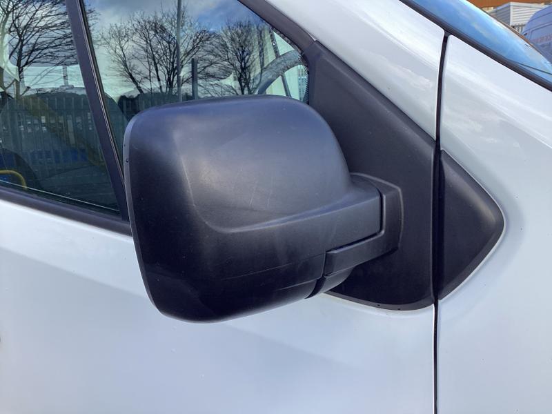 Used Vauxhall Vivaro 2018 for sale - 77106632: Photo 13