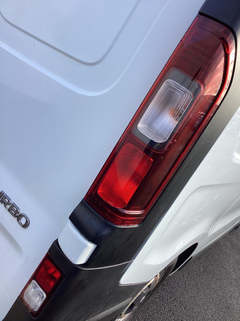 Used Vauxhall Vivaro 2018 for sale - 77106632: Photo 16