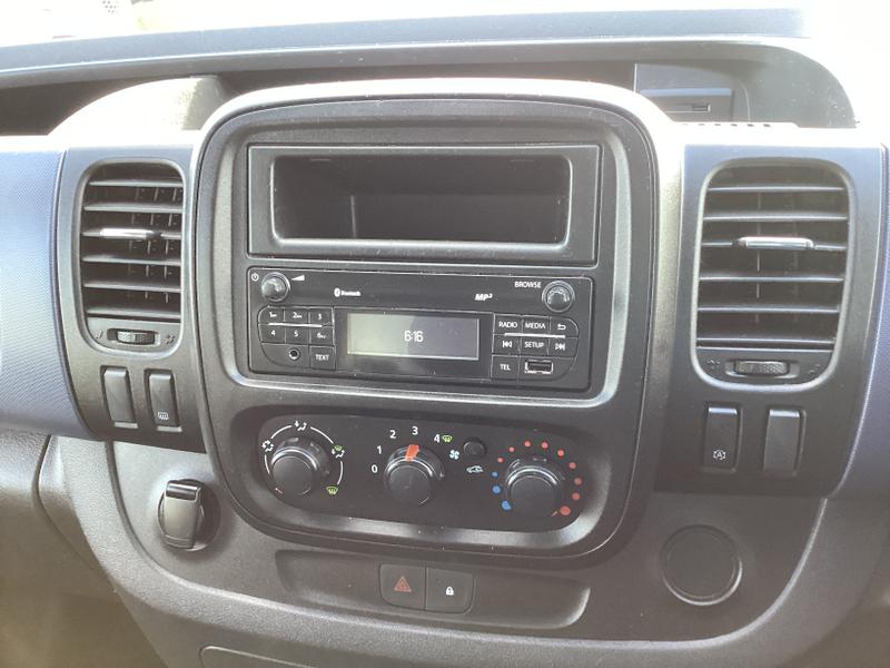 Used Vauxhall Vivaro 2018 for sale - 77106632: Photo 23