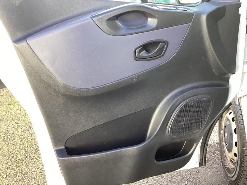 Used Vauxhall Vivaro 2018 for sale - 77106632: Photo 28