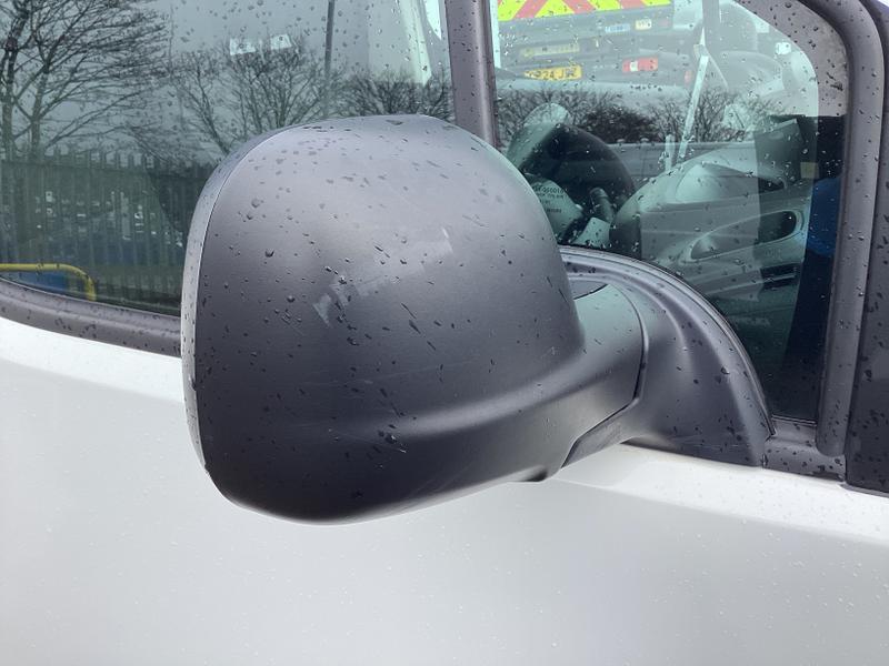 Used Peugeot Partner 2020 for sale - 77198999: Photo 13